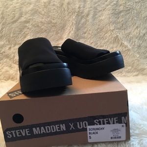 Steve Madden for Urban Outfitters Scrunchy 5m